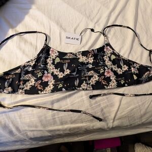 Skatie Maui Print Maddie Swim Top